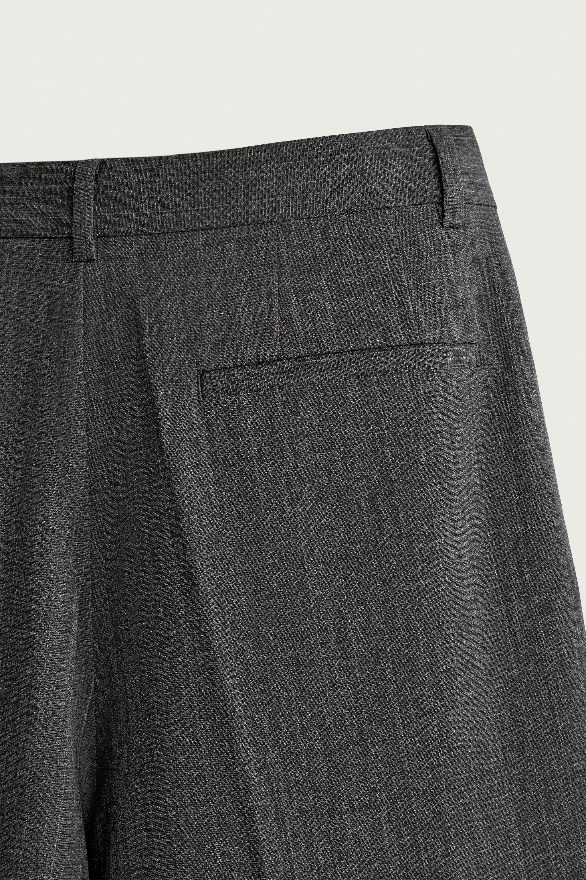 PANTALON COUPE DÉCONTRACTÉE À PLIS